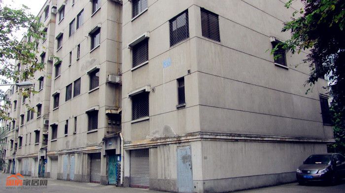 180956365eed8988869449.jpg