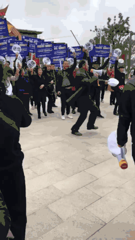 ???_20181015134626.gif