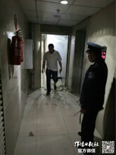 绵阳一小区瓷砖掉落，8岁男童被砸，头部缝了三针！