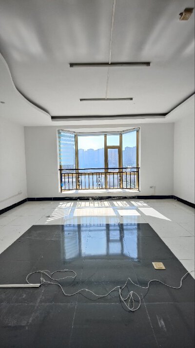 名都大厦，4室2厅2卫，178.00㎡，简装，售价80.00万