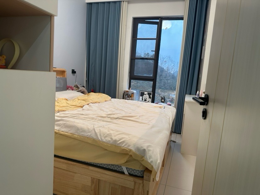 四川/绵阳紫藤庄园，3室2厅1卫，113.30㎡，精装，租金2200元/月 四川/绵阳租房