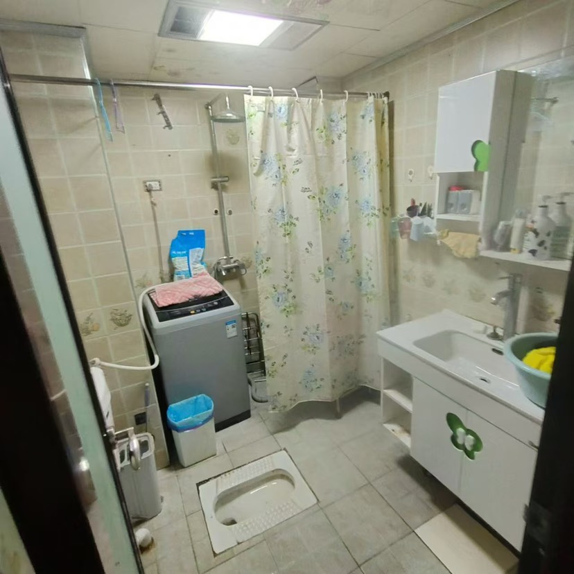 四川/绵阳香榭南岸，5室2厅2卫，170㎡，售价83万 四川/绵阳二手房