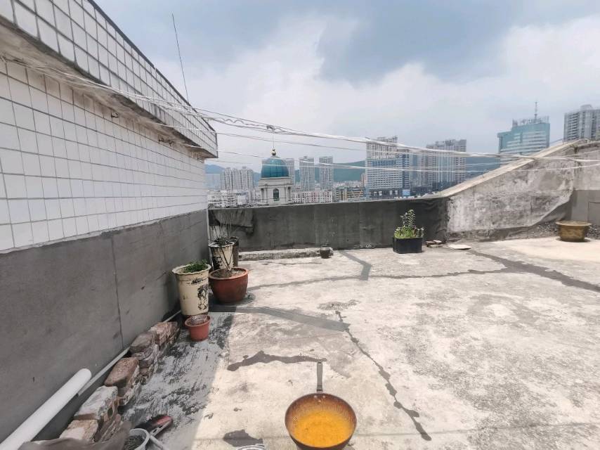 四川/绵阳凤凰里，3室2厅1卫，141.00㎡，精装，售价46.80万 四川/绵阳二手房