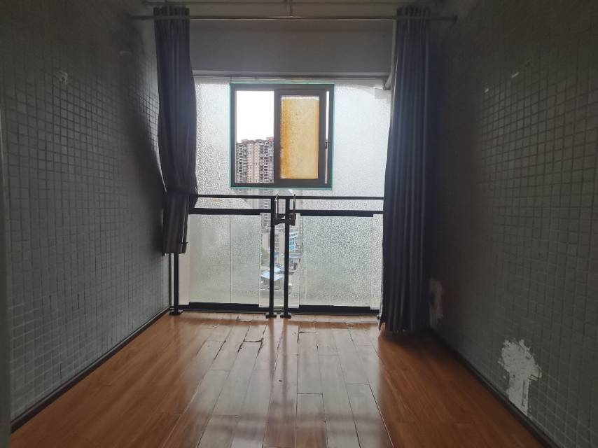 四川/绵阳E家建材城，3室1厅2卫，101.9㎡，售价54.6万 四川/绵阳二手房