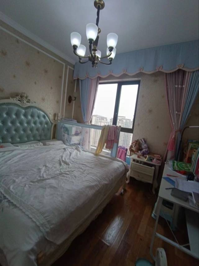 四川/绵阳凉都印象城一期，5室3厅3卫，131㎡，精装，售价153万 四川/绵阳二手房