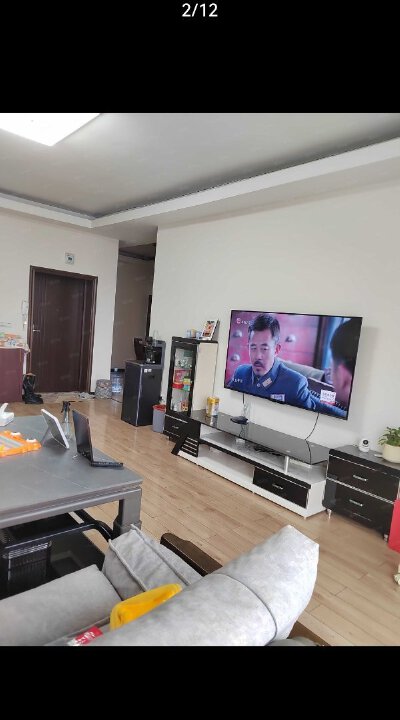 太阳石小区 带楼顶花园 2室2厅1卫 证齐 满二