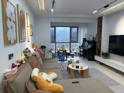 紫藤庄园，3室2厅1卫，113.30㎡，精装，租金2200元/月