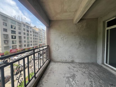 书香华府，3室2厅1卫，110㎡，售价35万