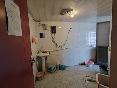 汇盛大厦，2室2厅1卫，88㎡，售价43.8万
