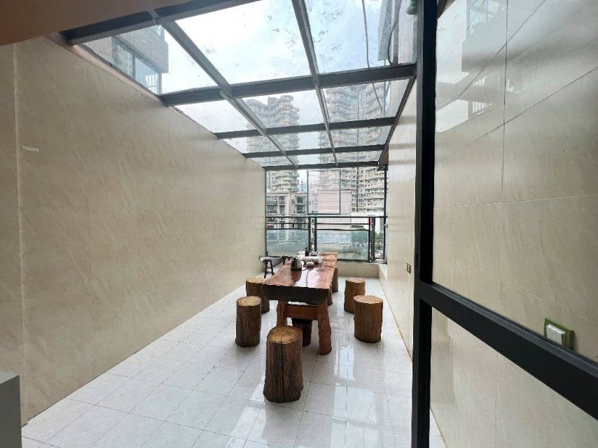 四川/绵阳德远城中湾畔，7室2厅3卫，295.20㎡，简装，售价158.00万 四川/绵阳二手房