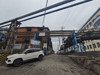 水钢烧结菜场旁家属楼步梯二楼