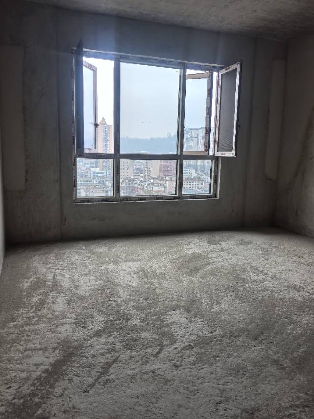 四川/绵阳凤凰里，4室2厅2卫，149.50㎡，毛坯，售价106.80万 四川/绵阳二手房