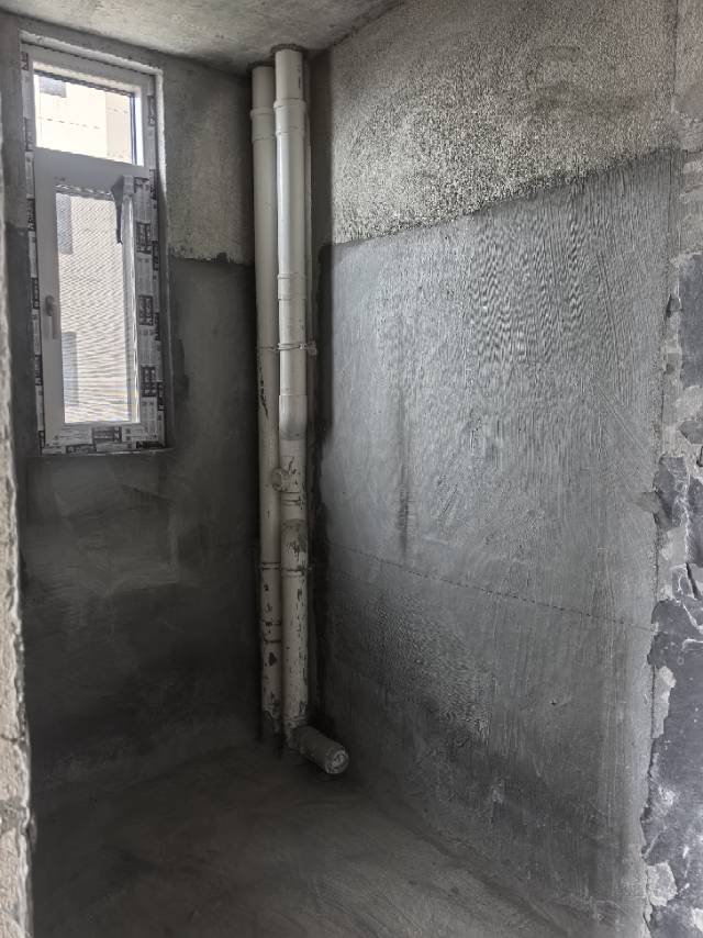 四川/绵阳凤凰里，4室2厅2卫，149.50㎡，毛坯，售价106.80万 四川/绵阳二手房