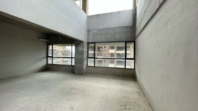 四代凤凰二期，4室2厅2卫，128.00㎡，售价160万