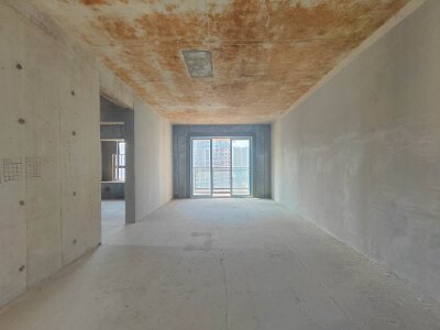 中昂星光汇，3室2厅2卫，108㎡，毛坯，售价68万