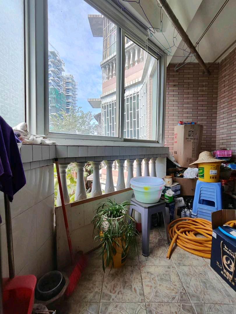 四川/绵阳河滨苑小区，4室2厅2卫，137.00㎡，售价54.8万 四川/绵阳二手房