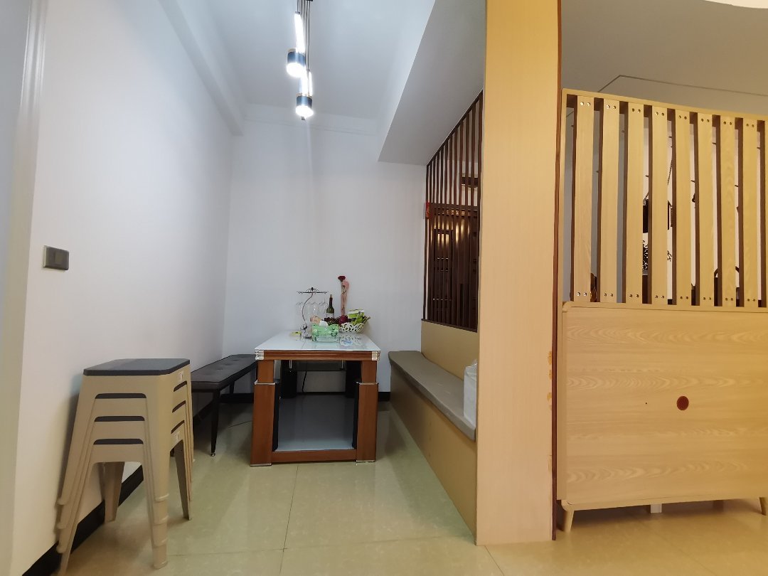 四川/绵阳金碧湾，3室2厅2卫，128.8㎡，精装，售价54.8万 四川/绵阳二手房