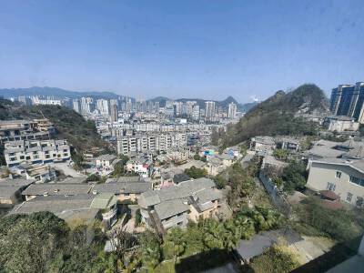 天人世纪城一期，4室2厅2卫，164.79㎡，简装，售价64万