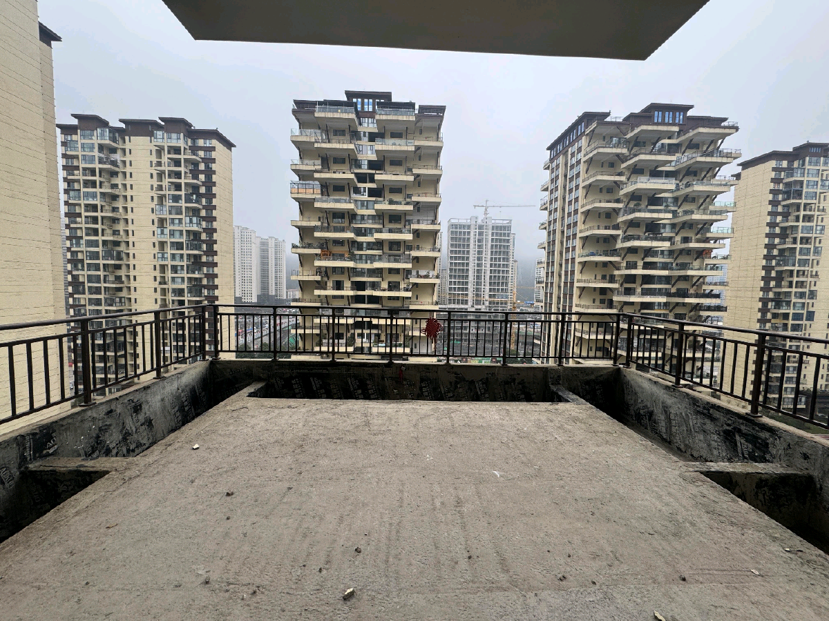 四川/绵阳铜锣湾中心，4室2厅2卫，123.13㎡，毛坯，售价59.00万 四川/绵阳二手房