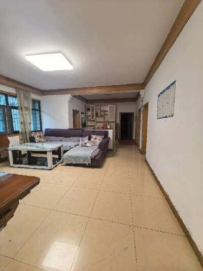管委会家属楼，4室1厅1卫，123.59㎡，普装，售价48.80万