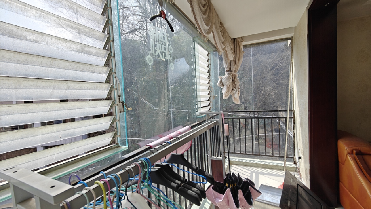 四川/绵阳金山豪景，3室2厅2卫，132.76㎡，普装，售价59.8万 四川/绵阳二手房