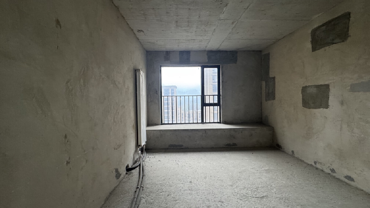 四川/绵阳紫藤庄园，3室2厅2卫，137.70㎡，毛坯，售价49.8万 四川/绵阳二手房