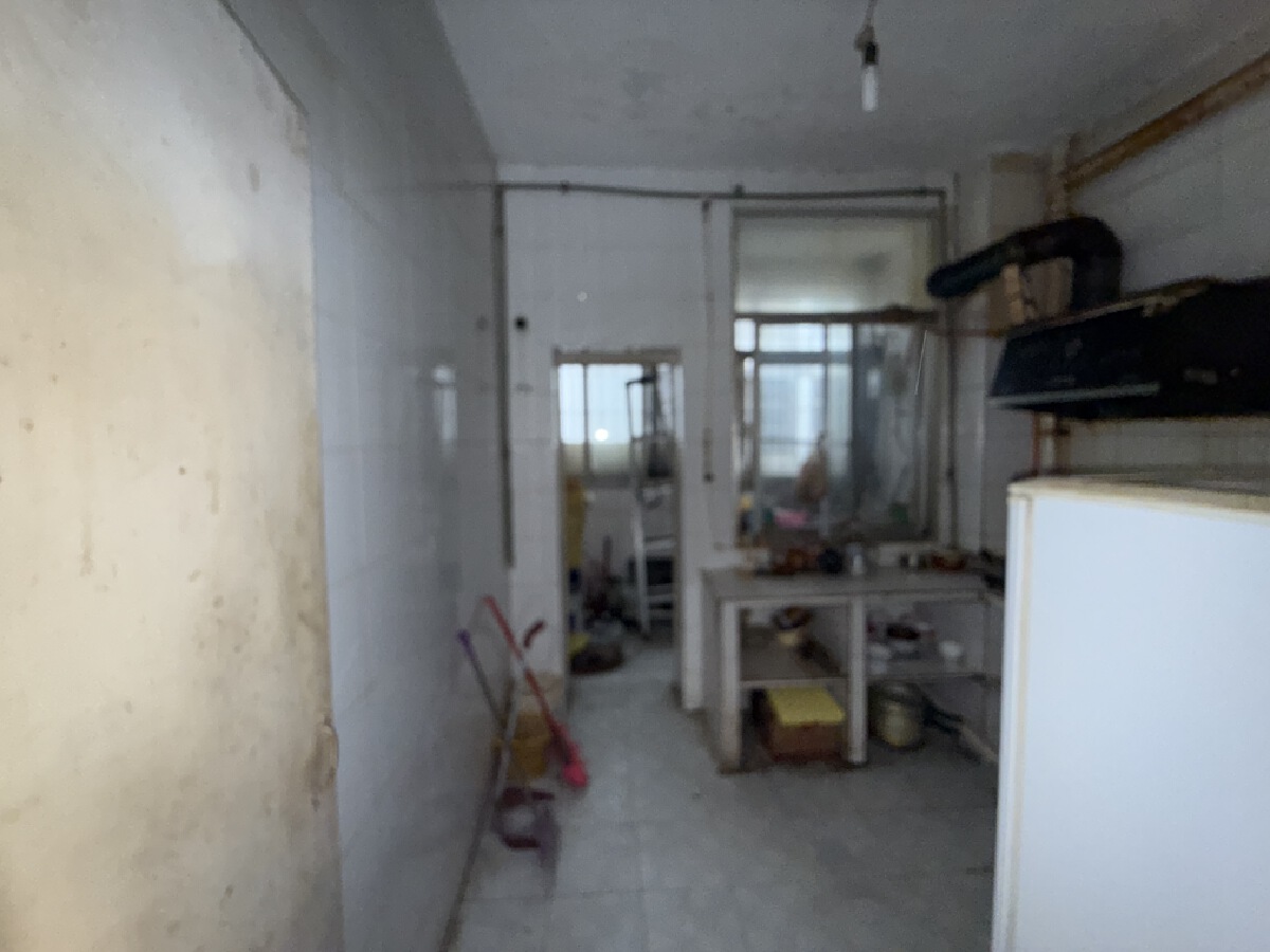 四川/绵阳金三角太阳石小区，2室2厅1卫，95㎡，简装，售价28万 四川/绵阳二手房