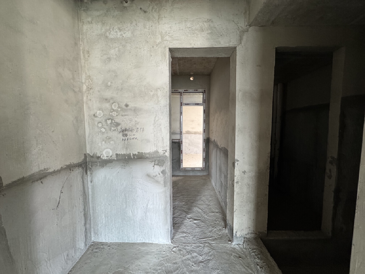 四川/绵阳凤凰里，4室2厅2卫，149.00㎡，毛坯，售价89万 四川/绵阳二手房
