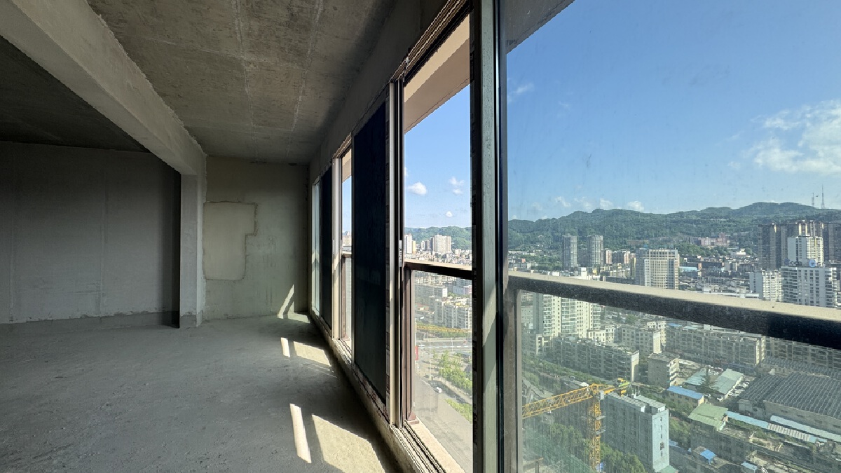 四川/绵阳凤凰里，4室2厅2卫，149.8㎡，毛坯，售价106万 四川/绵阳二手房