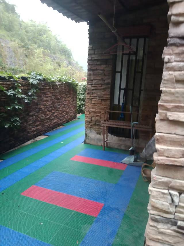 四川/绵阳山语城，3室2厅2卫，130㎡，租金22000元/年 四川/绵阳租房