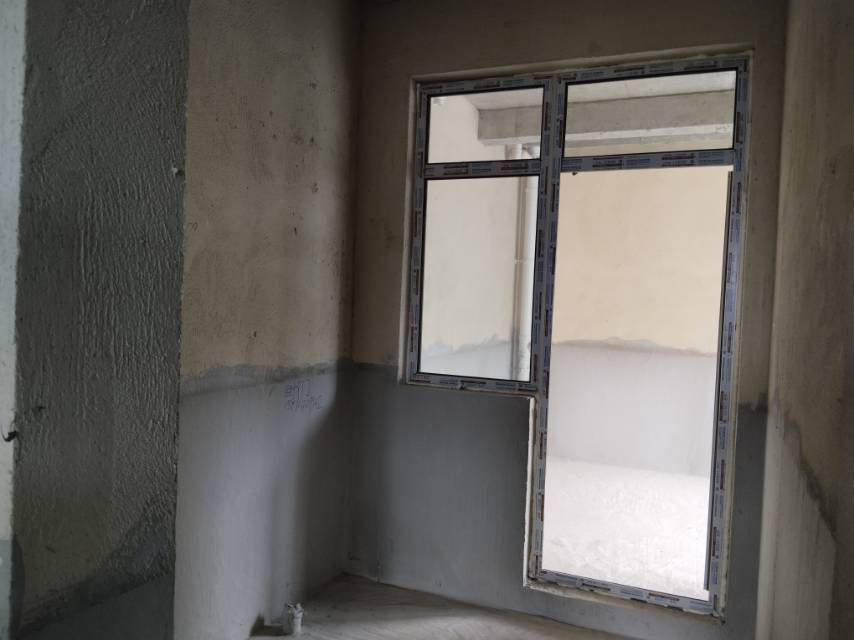 四川/绵阳凤凰里，4室2厅2卫，145.00㎡，毛坯，售价105.80万 四川/绵阳二手房