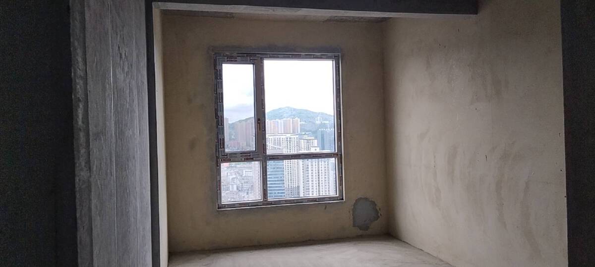 四川/绵阳凤凰里，4室2厅2卫，145.00㎡，毛坯，售价105.80万 四川/绵阳二手房