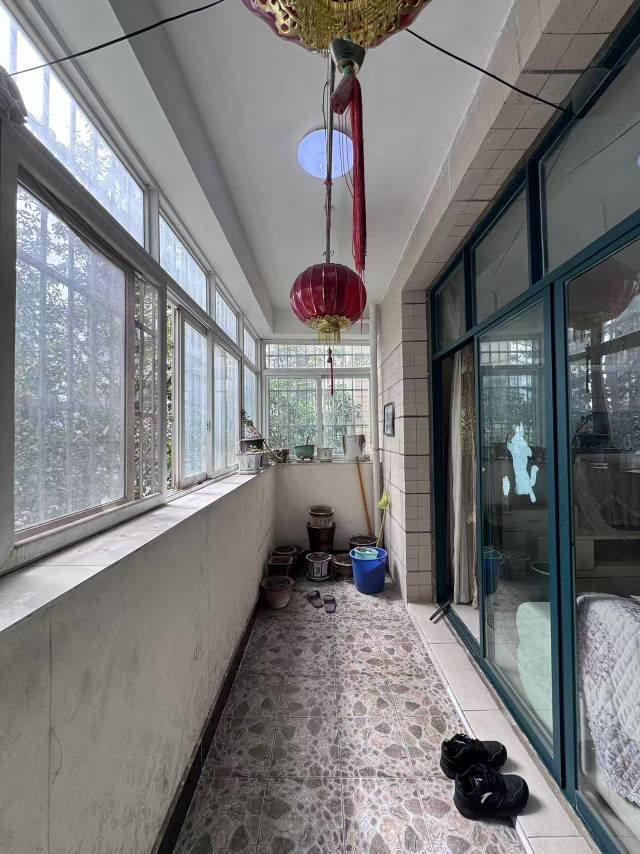 四川/绵阳天人世纪城一期，3室2厅2卫，127.27㎡，普装，售价49.80万 四川/绵阳二手房