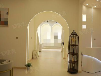 200㎡，豪装，租金6000元/月