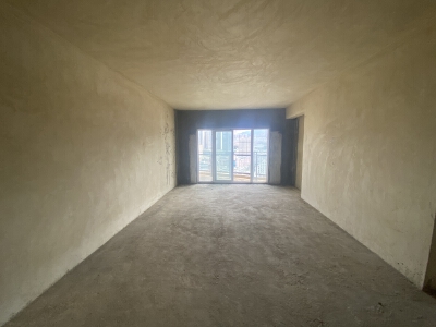 E家建材城，4室2厅2卫，148.60㎡，毛坯，售价64.8万