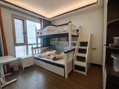 凤凰里，3室2厅2卫，125.00㎡，精装，售价99.8万