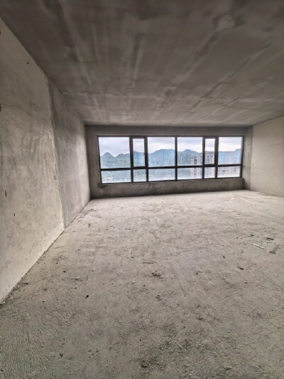 匯熙花園，4室2廳2衛(wèi)，139㎡，毛坯，售價62萬