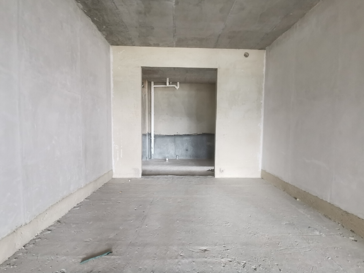 四川/绵阳凤凰里，5室2厅3卫，230.44㎡，售价135万 四川/绵阳二手房