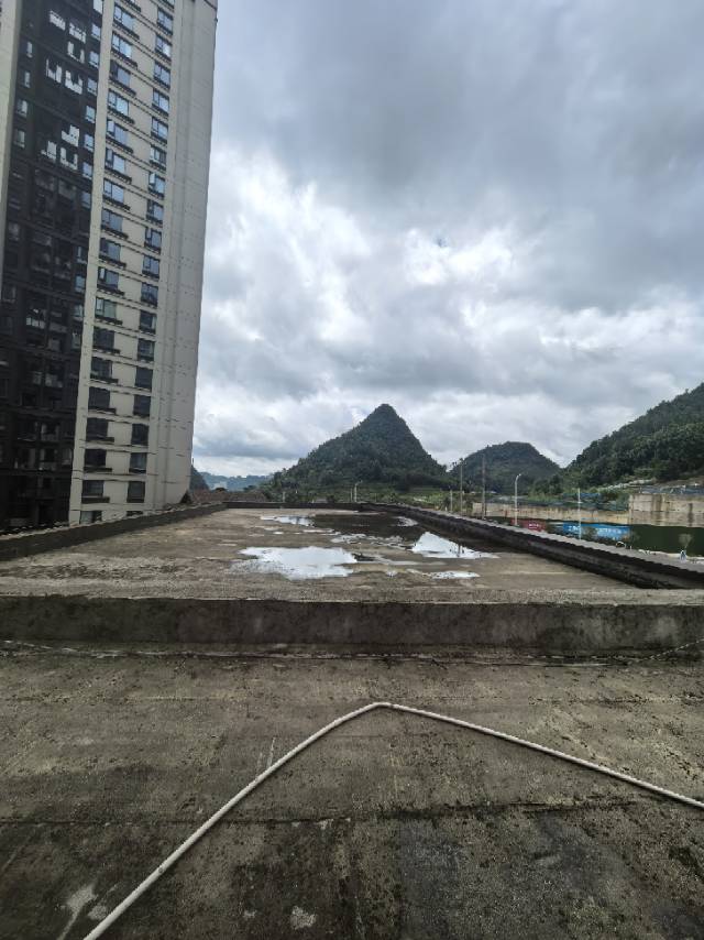 四川/绵阳新城凤凰台，3室2厅2卫，103.90㎡，毛坯，售价85.80万 四川/绵阳二手房
