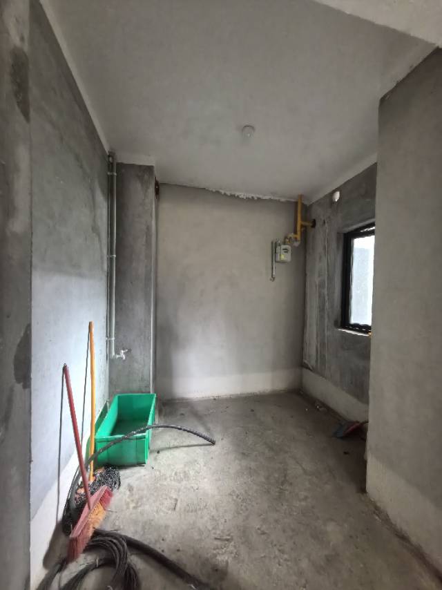 四川/绵阳新城凤凰台，3室2厅2卫，103.90㎡，毛坯，售价85.80万 四川/绵阳二手房