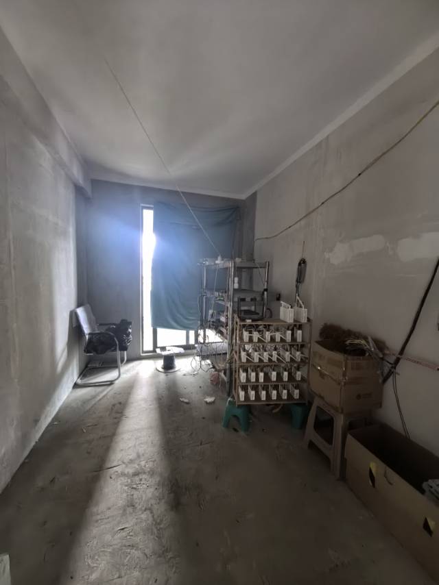 四川/绵阳新城凤凰台，3室2厅2卫，103.90㎡，毛坯，售价85.80万 四川/绵阳二手房