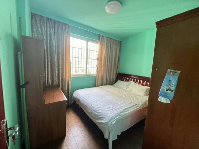 明湖新苑一期，3室2厅2卫，128㎡，精装，售价39.8万