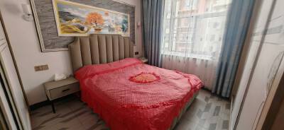 南鹤小区，3室2厅2卫，108.90㎡，售价49.80万