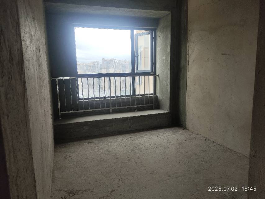四川/绵阳凉都里，3室2厅2卫，129.00㎡，售价58.80万 四川/绵阳二手房