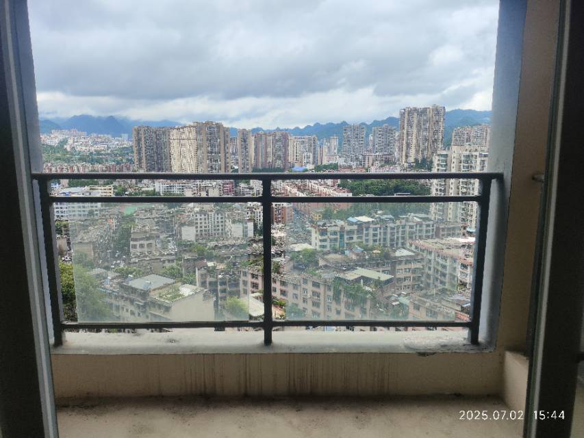 四川/绵阳凉都里，3室2厅2卫，129.00㎡，售价58.80万 四川/绵阳二手房