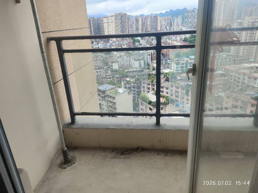 四川/绵阳凉都里，3室2厅2卫，129.00㎡，售价58.80万 四川/绵阳二手房