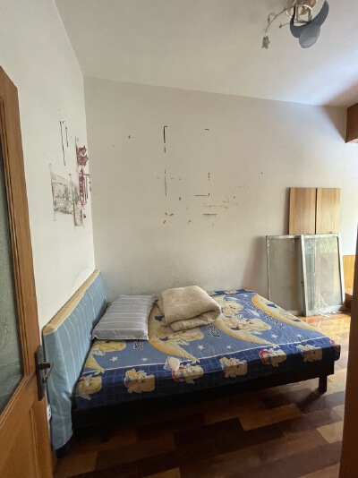 税务局家属楼，153.65㎡，精装，售价62万