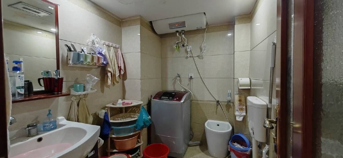 四川/绵阳香榭南岸，3室2厅2卫，170.00㎡，普装，售价78.80万 四川/绵阳二手房