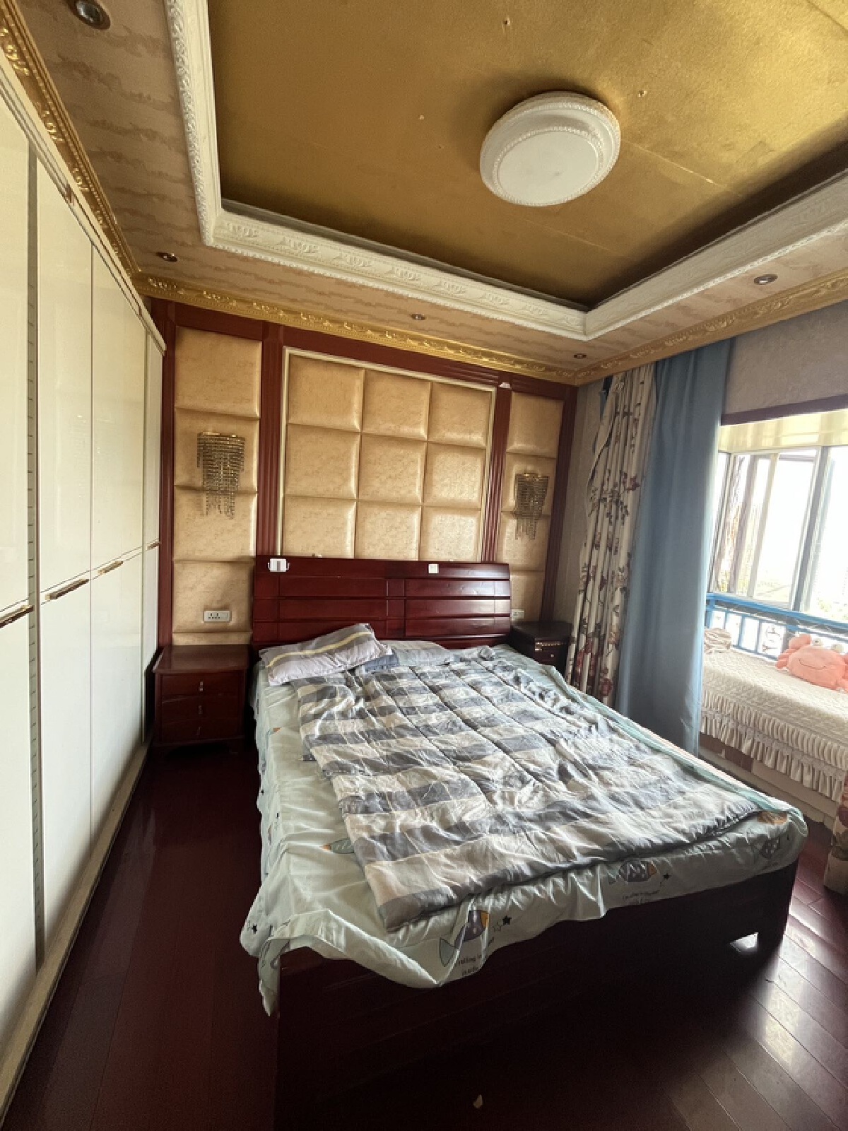 四川/绵阳河滨苑小区，5室2厅2卫，220.55㎡，普装，售价88.8万 四川/绵阳二手房