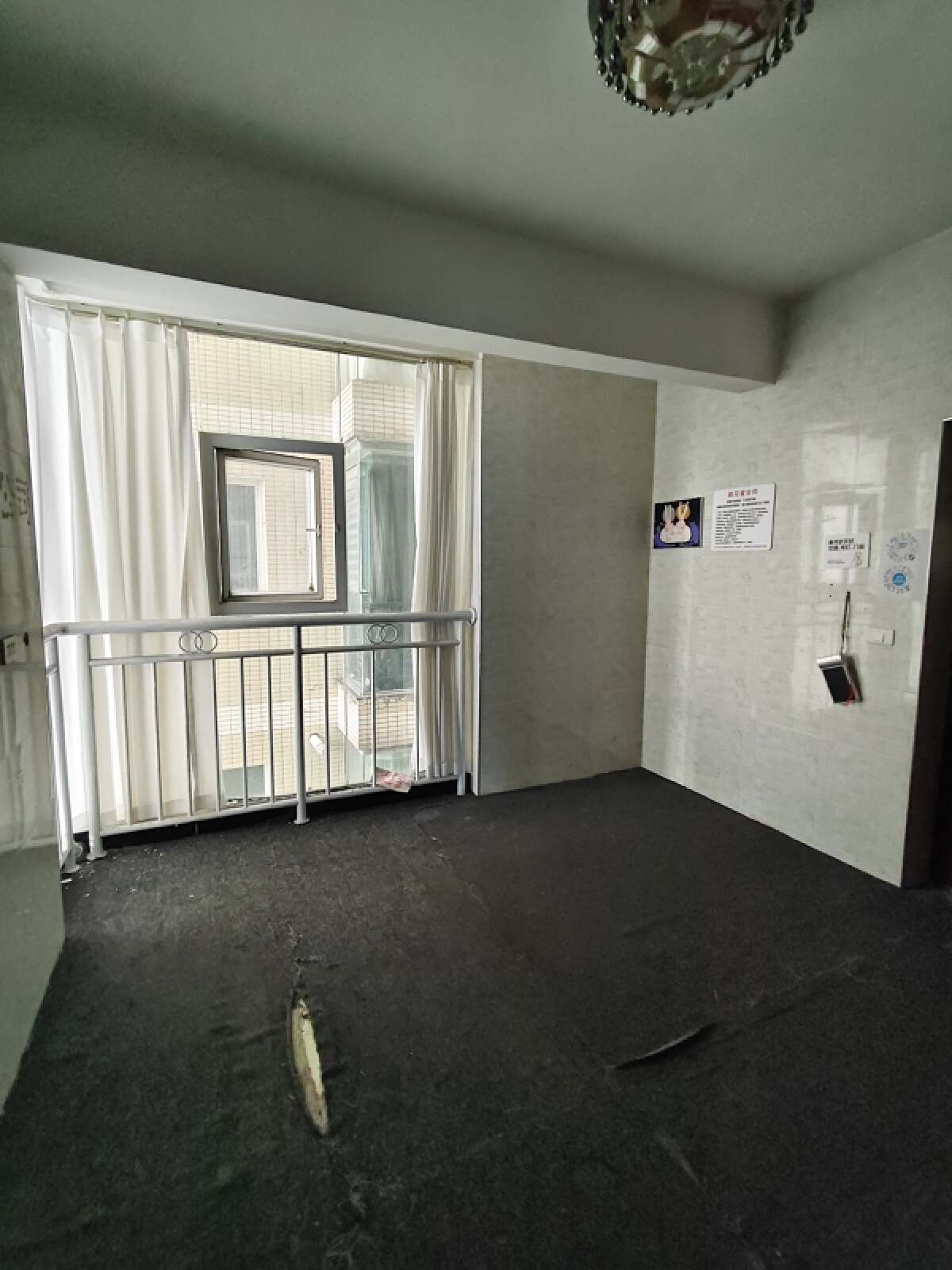 四川/绵阳麒麟大厦，4室2厅2卫，159.00㎡，售价70.00万 四川/绵阳二手房